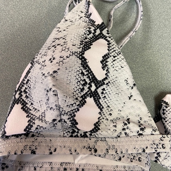 Bikini - Picture 4 of 6